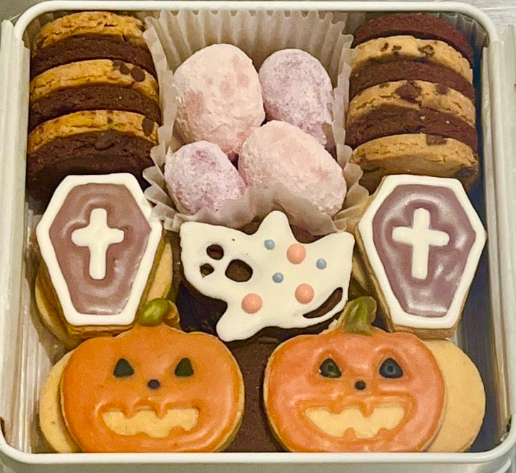 Halloween🎃クッキー缶